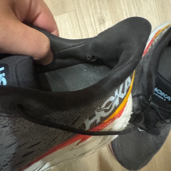 Men’s Size 9 Hoka Clifton 8.0 running shoes - Picture 7 of 8